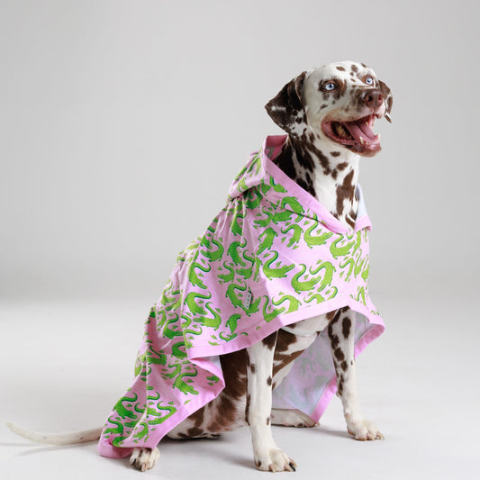 LIFESTYLE SNUGGLE ROBE - CROC-A-DOODLE (PINK)
